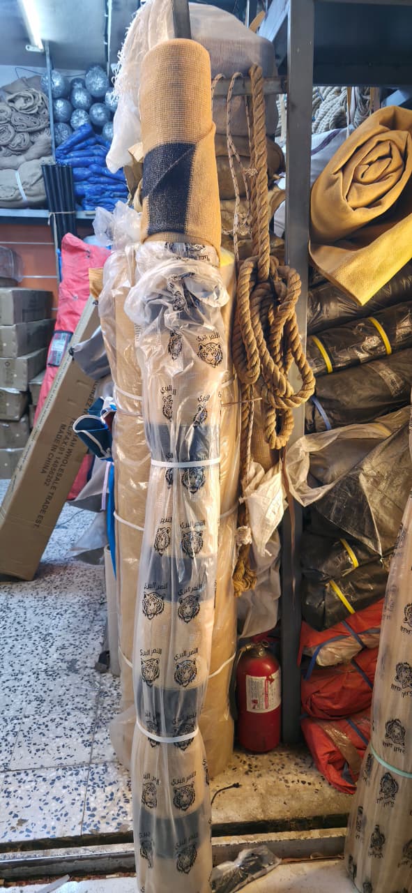 شبك(ساتر)بيج خط اسود 2*40 متر 90% عزل 130 جرام - صورة 5