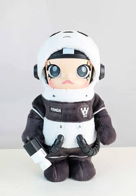 SPACE MOLLY WE BARE BEARS PANDA 400% - صورة 1