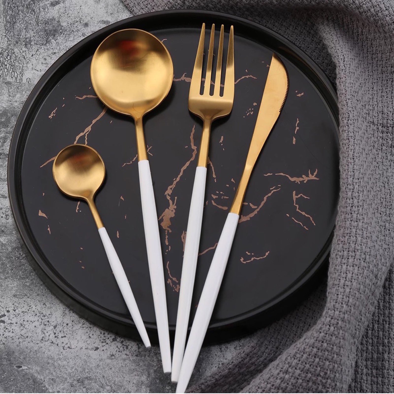 Cutlery set of 4 - Image 9