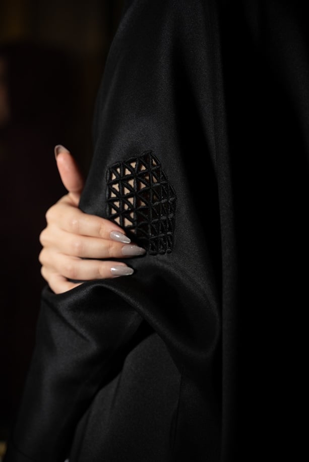 Abaya of Highness with inner dress - Image 4