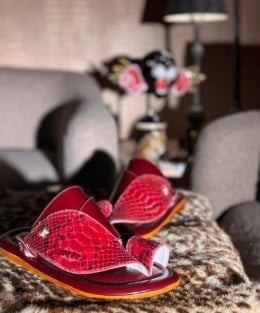 حذاء جلد ثعبان فاخر – أحمر ياقوتي - صورة 2