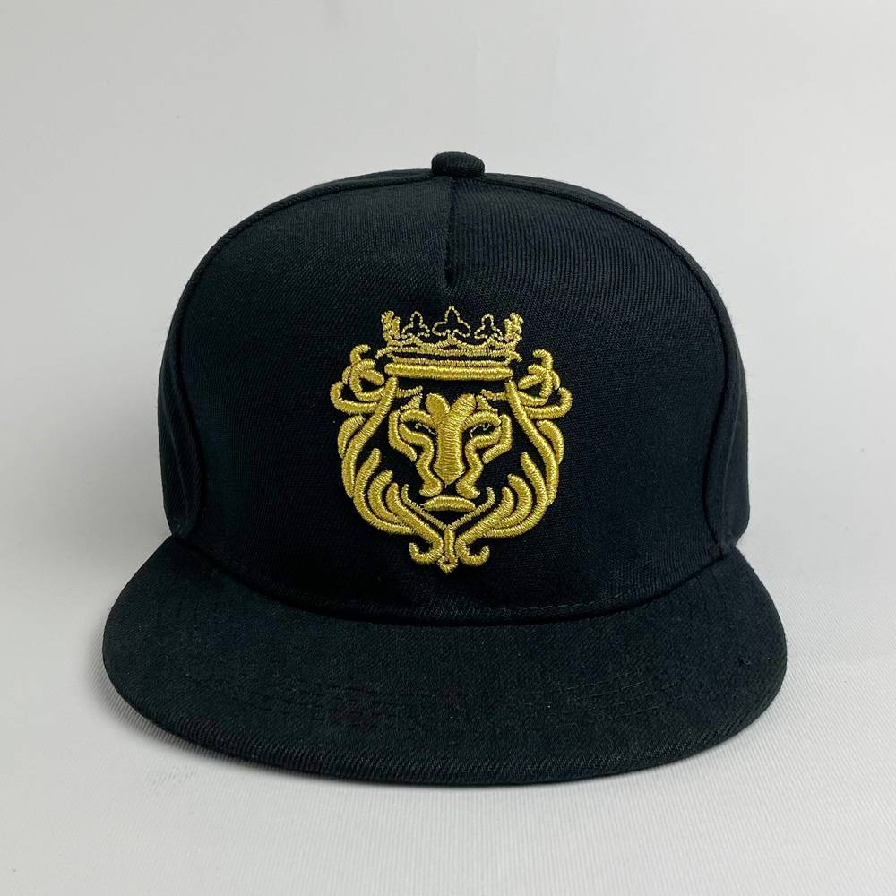 THE GOLDEN LION - Image 2