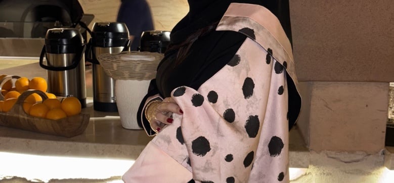نقاط البولكا-POLKA DOTS