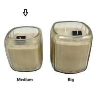 Scented candle medium square rounded vase - صورة 10