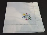Embroidered Flower Cotton Napkins Set of 12.Pcs - صورة 1