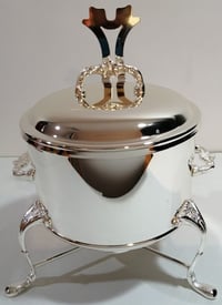  Small Round Silver Classic Chafing Dish with two handles on the sides - صورة 1