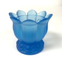Small Crystal Vase Lotus Flower in L-Blue Color - صورة 4