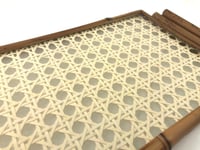 Medium Rectangular Bamboo Tray with Natural Straw & Glass Bottom - صورة 6