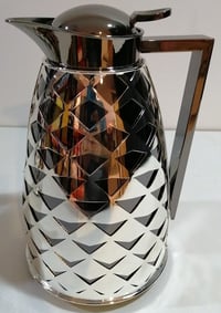 Tea Thermos 1.LTR, Silver/Gray Color Body with Modern Laser Cut Décor - صورة 1