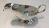 Gravy Boat with Base + Handle - صورة 5