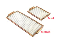 Medium Rectangular Bamboo Tray with Natural Straw & Glass Bottom - صورة 10