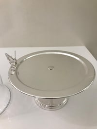 Big Cake Stand with Butterfly on the Plate with Lid - صورة 3