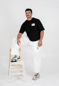 تيشرت أسود - صورة 2