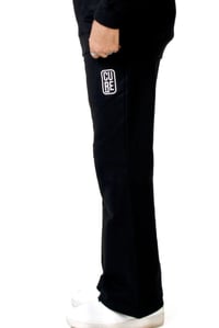 black pants - صورة 3