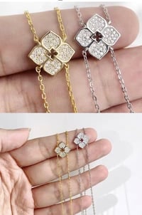 عقد زهرة مويسانيت Y-Necklace | فضة 925 مطلية ذهب أبيض 18K | سلسلة طويلة - Image 4