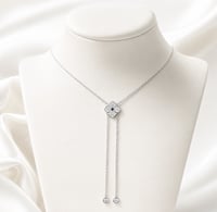 عقد زهرة مويسانيت Y-Necklace | فضة 925 مطلية ذهب أبيض 18K | سلسلة طويلة - Image 2