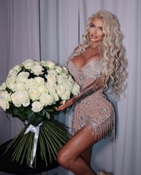 فستان بلا أكمام قصير - صورة 1