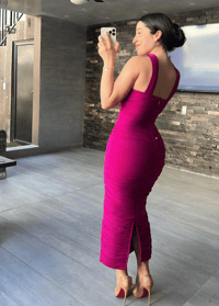 فستان بلا أكمام للركبة - صورة 2
