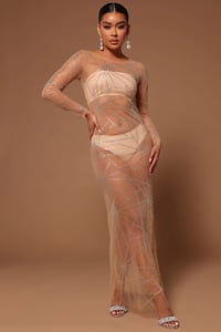 فستان بأكمام طويلة طويل - صورة 6