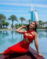 فستان بلا أكمام طويل - صورة 1