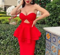 فستان بلا أكمام للركبة - صورة 1