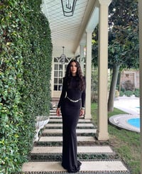 فستان بأكمام طويلة طويل - صورة 1