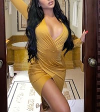 فستان بأكمام طويلة للركبة - صورة 1