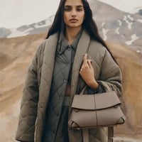 شنطة كروس فاخرة - صورة 3