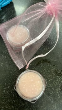 مرطب شفاه - صورة 1