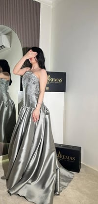 فستان سهرة فضي كورسيه فاخر - صورة 5
