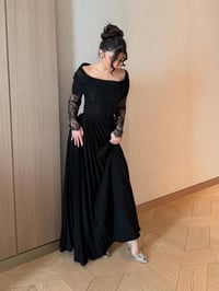 فستان سهرة كورسيه أسود بالدانتيل - صورة 1