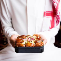 علبة اصالة الأحساء ( تمر محشو باللوز مع تغميسة الهيل ) - صورة 7