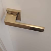 مسكات ابواب مفصول ذهبي PVD - صورة 1