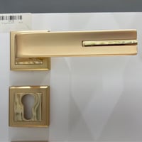 مسكات ابواب مفصول ذهبي  - صورة 1