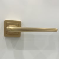 مسكات ابواب مفصول ذهبي MSB  - صورة 1