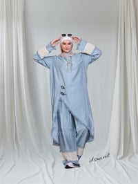 Linen Suit with Delicate Guipure – Effortless Elegance - Image 2