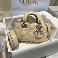 ديور - صورة 1