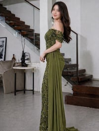 فستان سهرة اخضر زيتوني - صورة 2