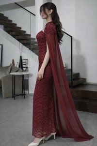 فستان سهرة عنابي داكن - صورة 2