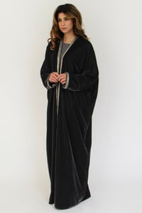Elegant Velvet - Image 2