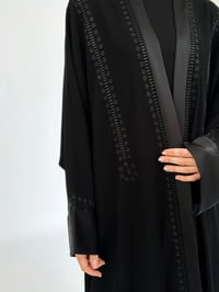 عباية مطرزة - صورة 2