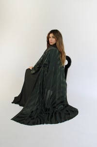 Luxurious  - Image 3