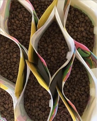 حبوب قهوة مختصة محمصة - البرازيل – مانتيكيرا  - صورة 2