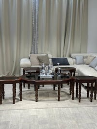 Copy of Copy of طقم طاولات خشب سنديان سطح مرايه 7قطع - صورة 1
