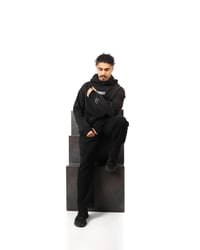 Black Hoodie | Classic - صورة 5