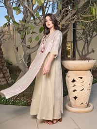 ثوب نسج Woven Muse - صورة 3