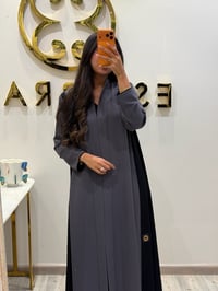 عباية عملية كريب رمادي واسود - صورة 1