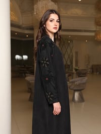 عباية حرير تطريز  - صورة 1