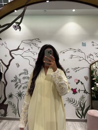 عباية كريب مطرزة - صورة 6
