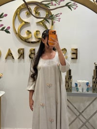 ثوب ورد توليب  - صورة 1